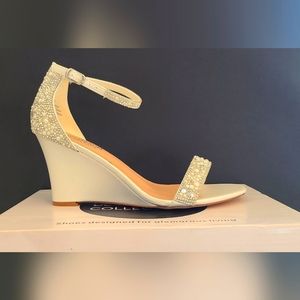 NWB White Wedge Dress Heels